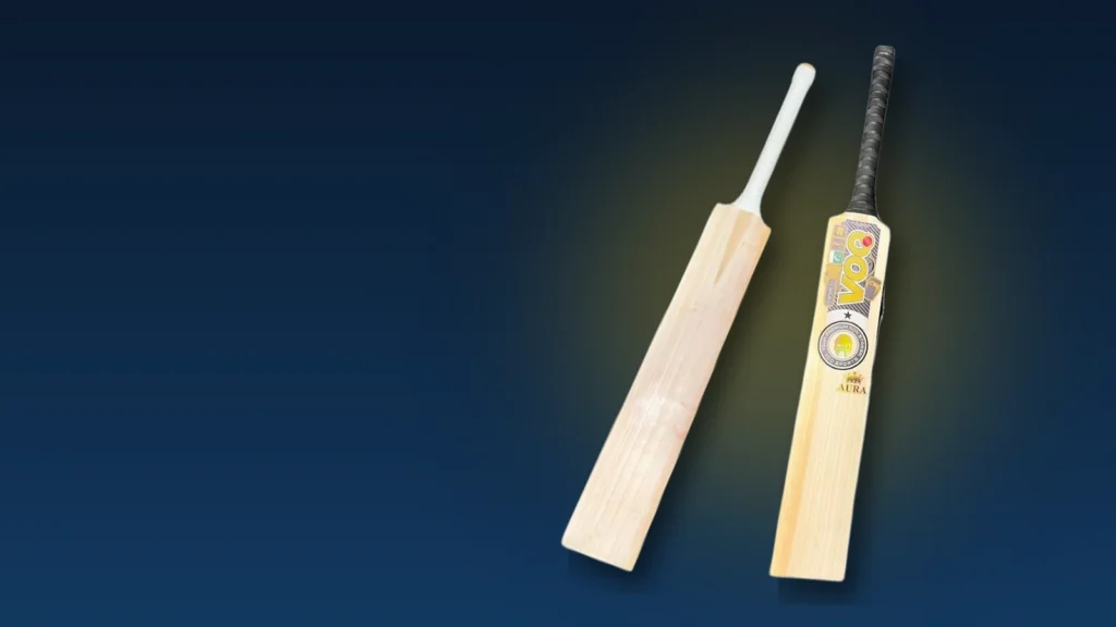 Two VOO Sports cricket bats