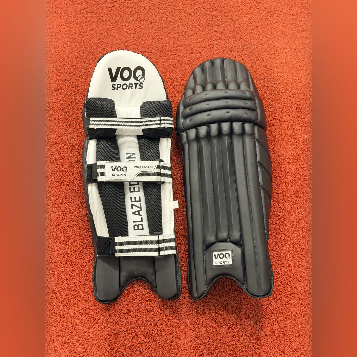 VOO Blaze Edition - Batting Pads - Black Leg Guards