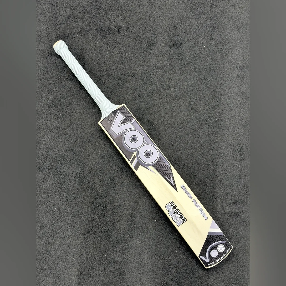 VOO Elite Edition - Double Layer Laminated - English Willow Bat