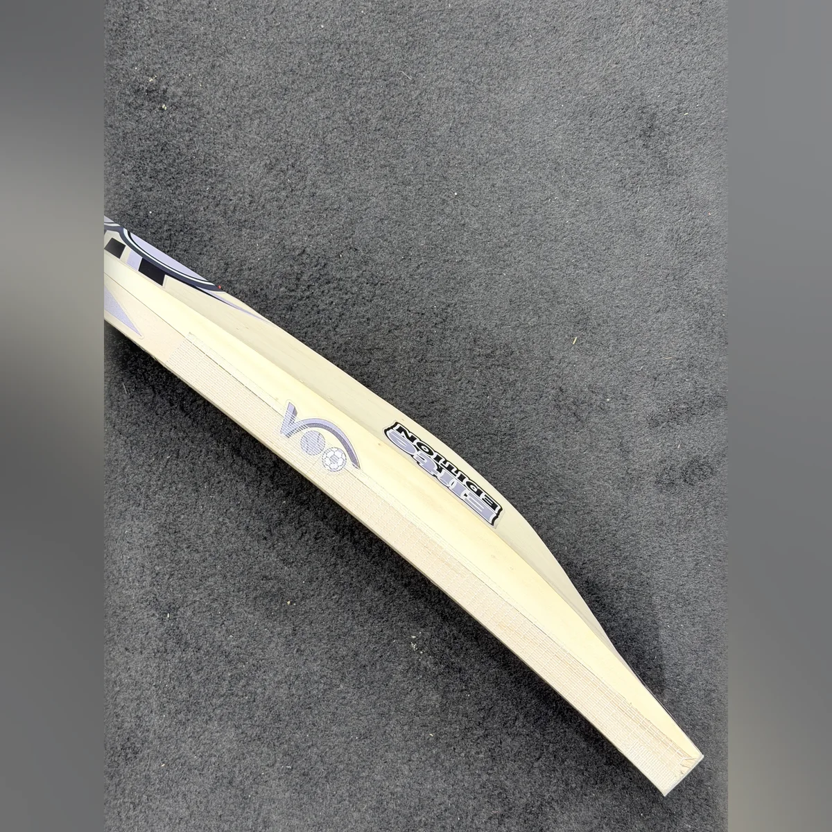 VOO Elite Edition - Double Layer Laminated - English Willow Bat